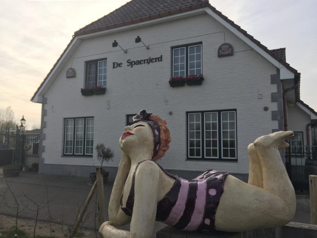 Hotel De Spaenjerd Kinrooi Eksteriør billede